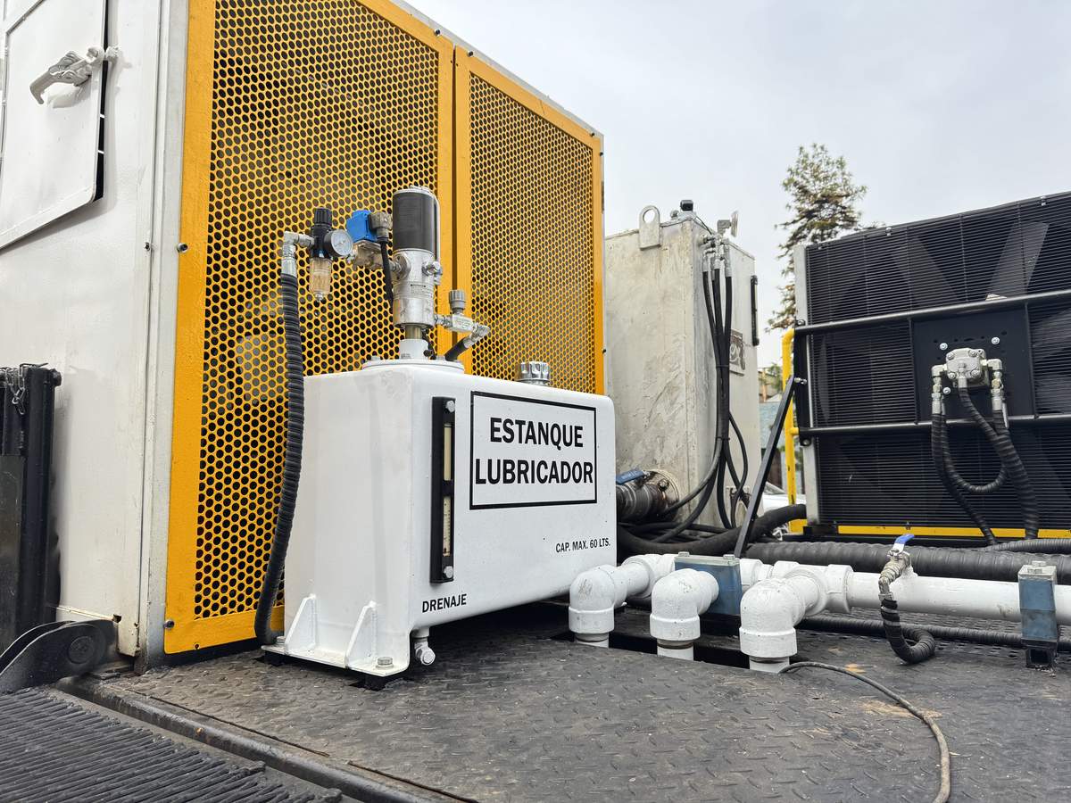 Onboard lubricator tank and pump systems